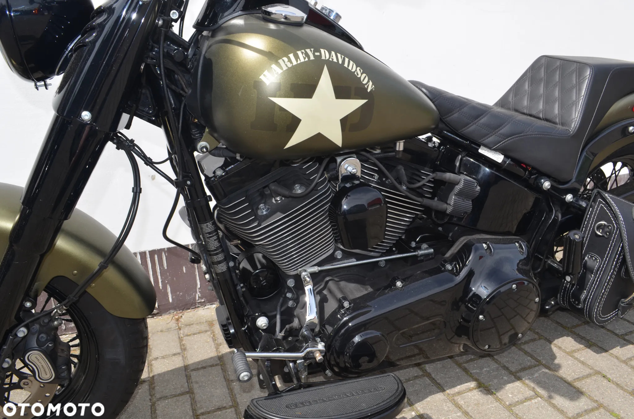Harley-Davidson Softail Slim - 25