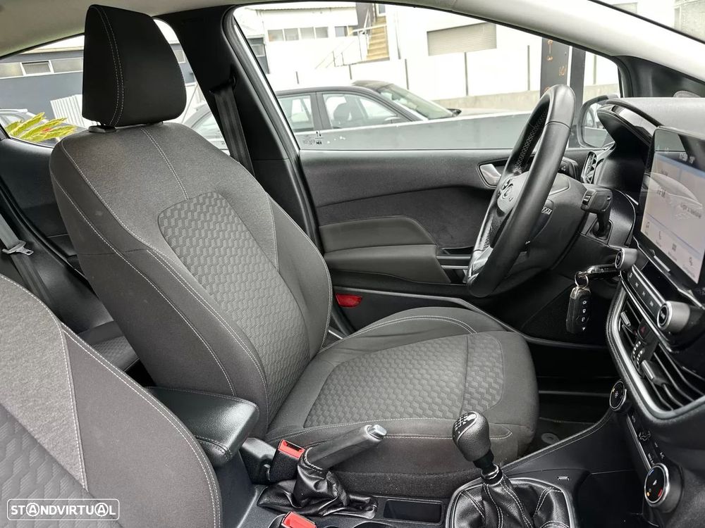 Ford Fiesta 1.0 EcoBoost Hybrid S&S TITANIUM - 57