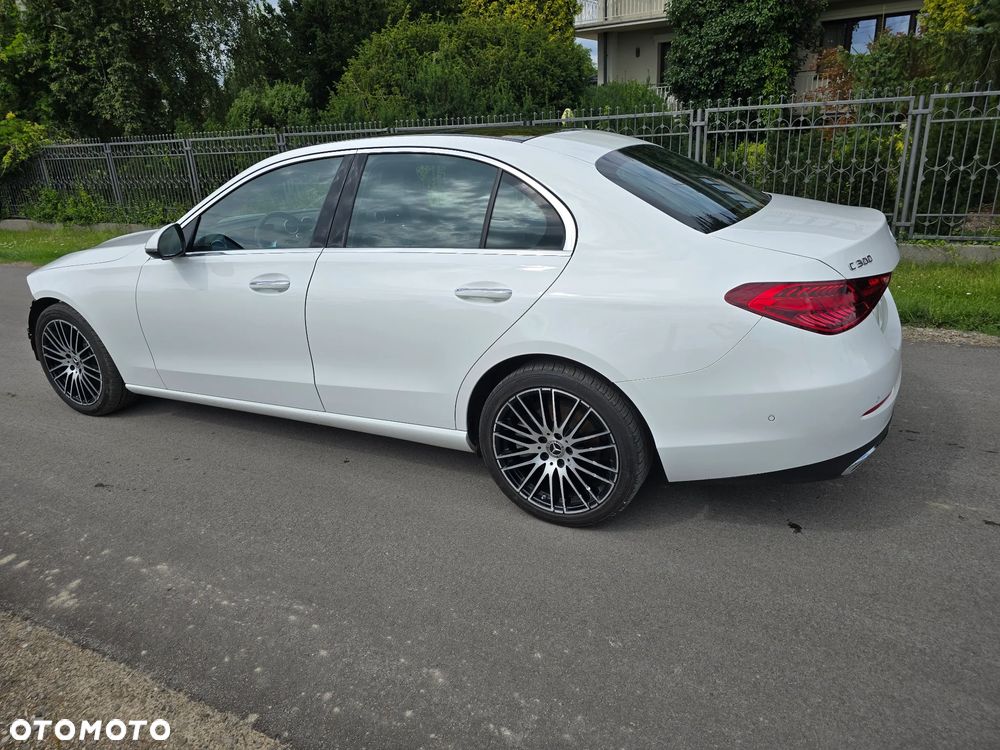 Mercedes-Benz C-Class 2024 photo 2