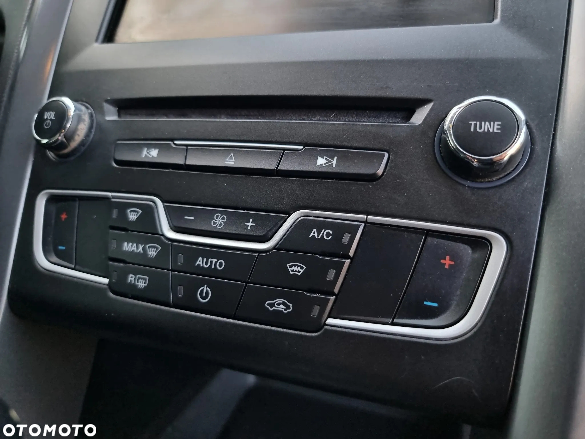 Ford Mondeo 1.0 EcoBoost Trend - 29