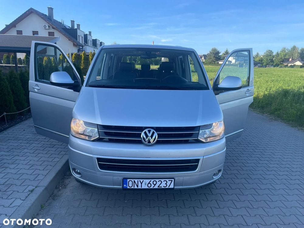 Volkswagen Multivan - 1