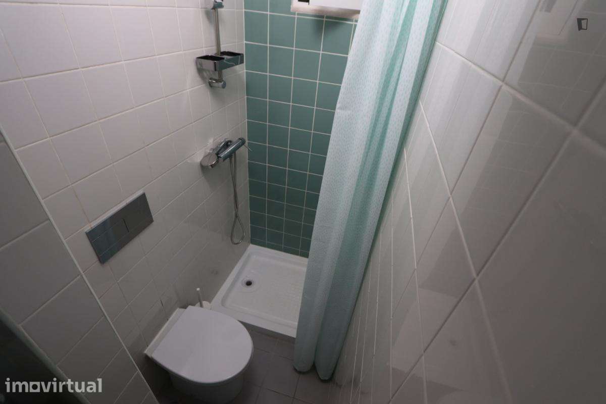 Quarto - localizado em Martim Moniz Lisbon - Grande imagem: 3/9
