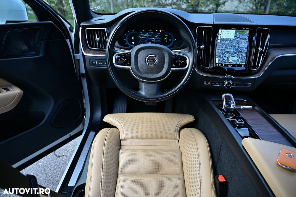 Volvo XC 60 T8 AWD Recharge Geartronic Inscription - 40
