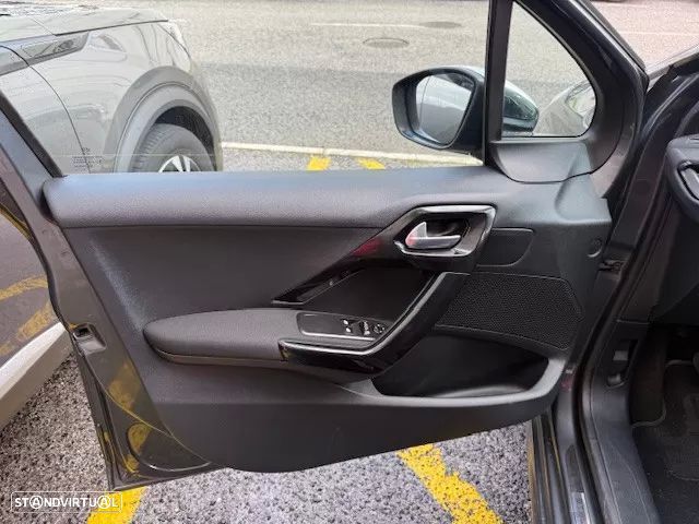 Peugeot 208 1.2 PureTech Active - 14