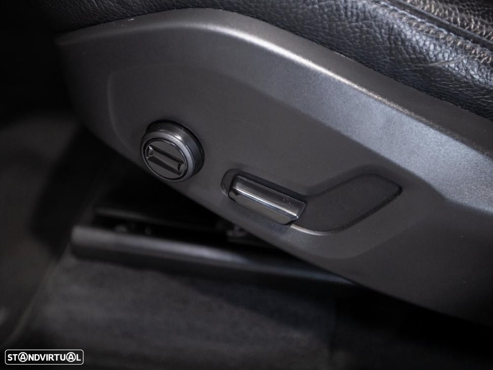 Volvo XC 90 2.0 T8 PHEV Momentum Plus AWD - 16