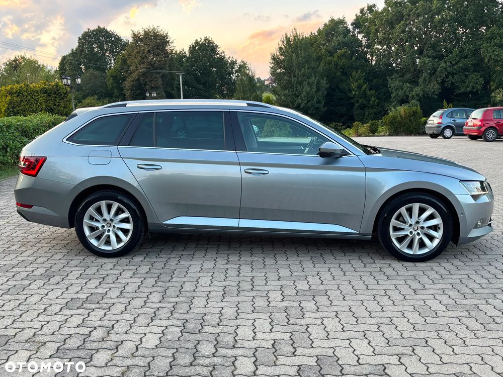 Skoda Superb 2.0 TDI 4x4 Style DSG - 7