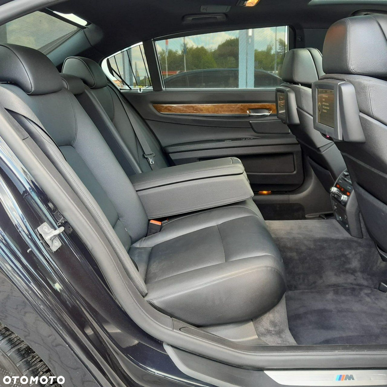 BMW Seria 7 - 10