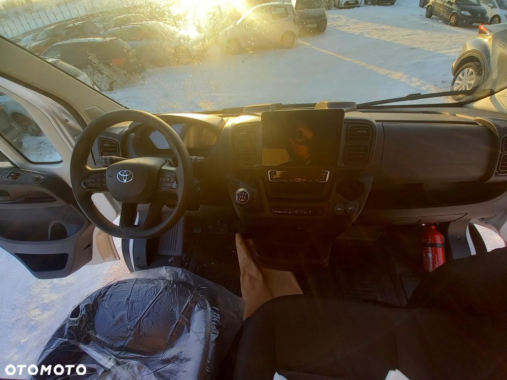 Toyota Proace Max - 10