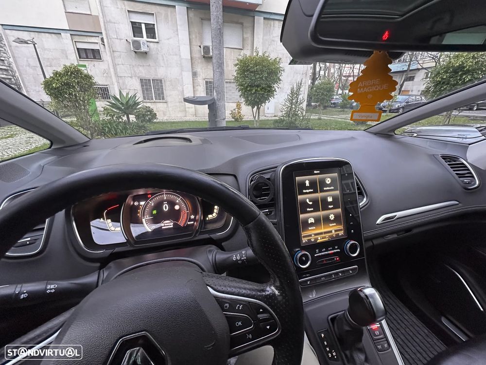 Renault Grand Scénic dCi 110 EDC Paris - 2