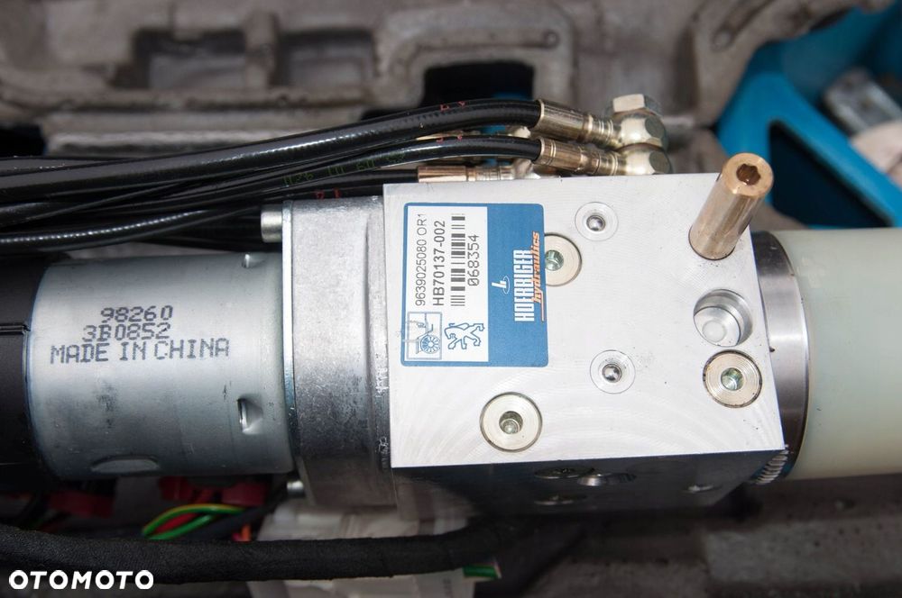 SIŁOWNIK POMPKA DACHU PEUGEOT 206 CC 9639025080 OE - 2
