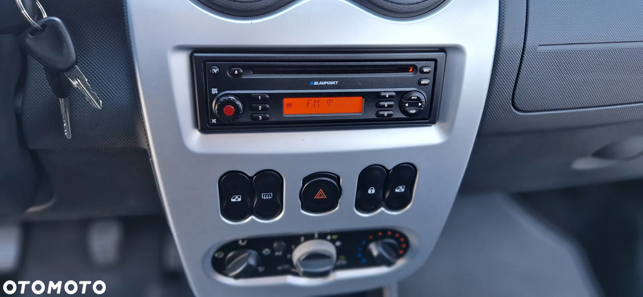 Dacia Sandero - 11