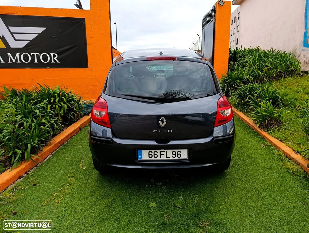 Renault Clio 1.5 DCI Dinamique - 13