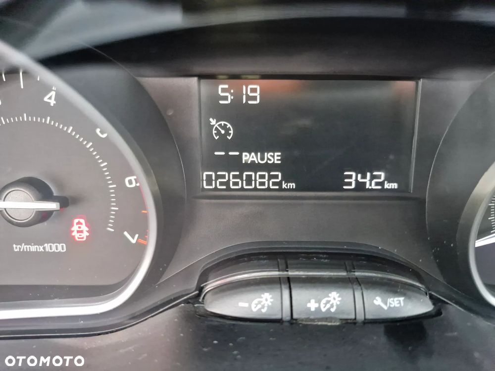 Peugeot 208 PureTech 82 Urban Move - 35