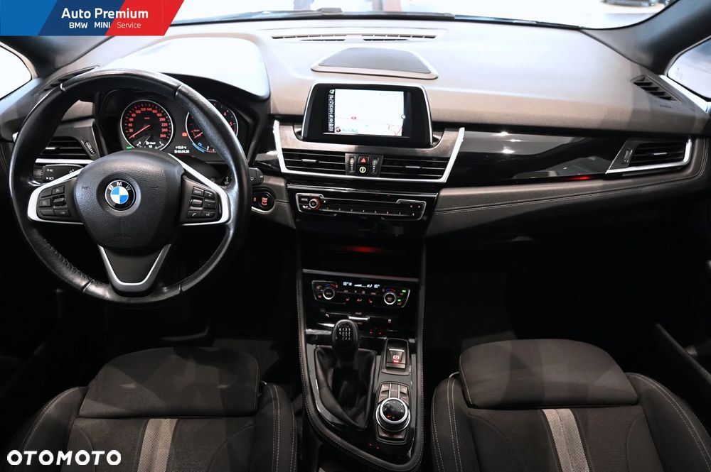 BMW Seria 2 218d - 14