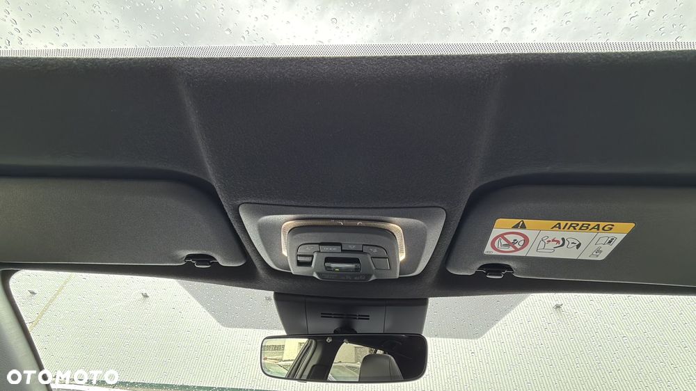 Toyota Corolla Cross 2.0 Hybrid Premiere Edition AWD - 23