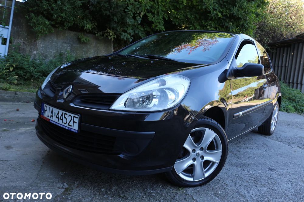 Renault Clio 1.2 16V Dynamique - 1