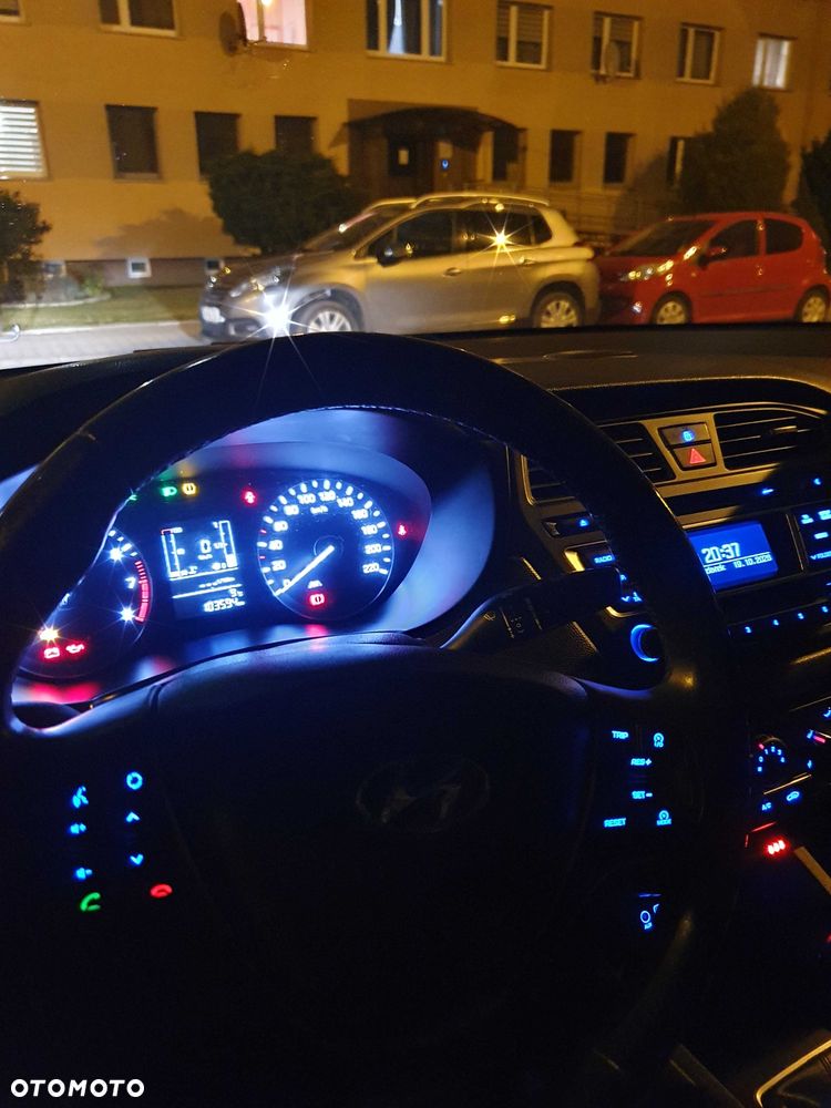 Hyundai i20 - 15