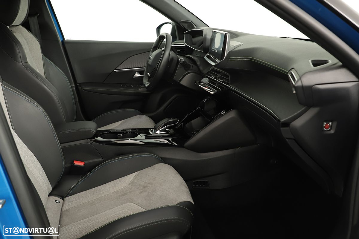 Peugeot e-2008 - 19