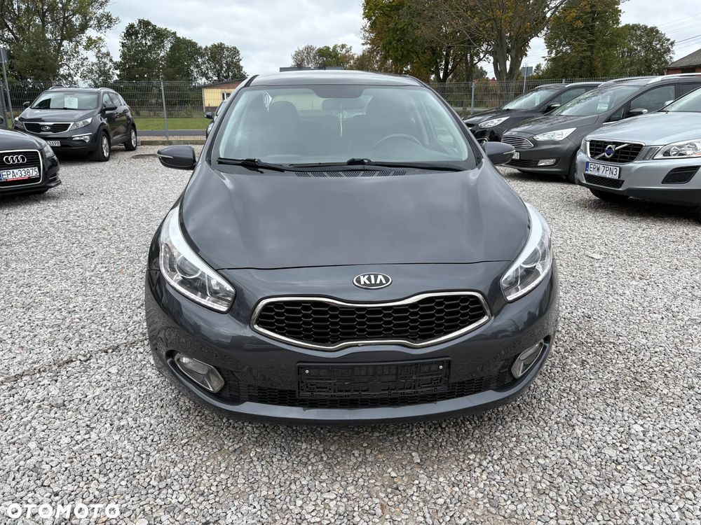 Kia Ceed 1.6 CRDi 128 Spirit - 2