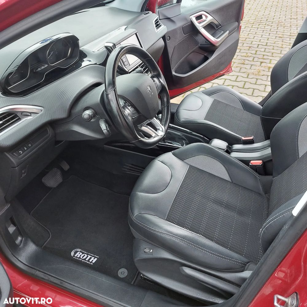 Peugeot 2008 PureTech 110 Stop&Start EAT6 Allure - 6