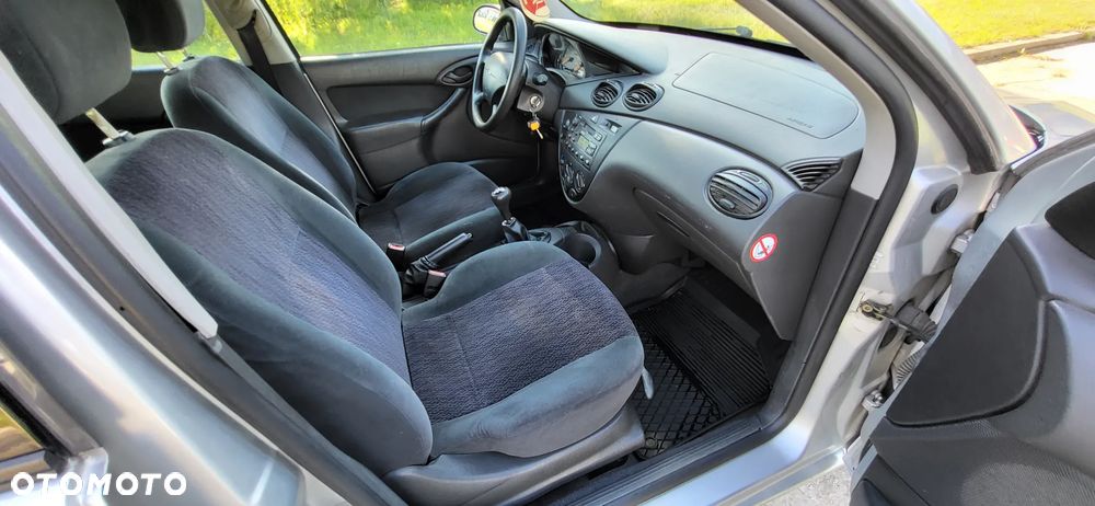 Ford Focus 1.4 Trend - 13