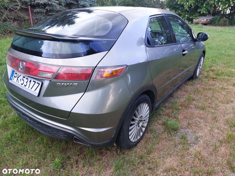 Honda Civic 1.8 Comfort - 3