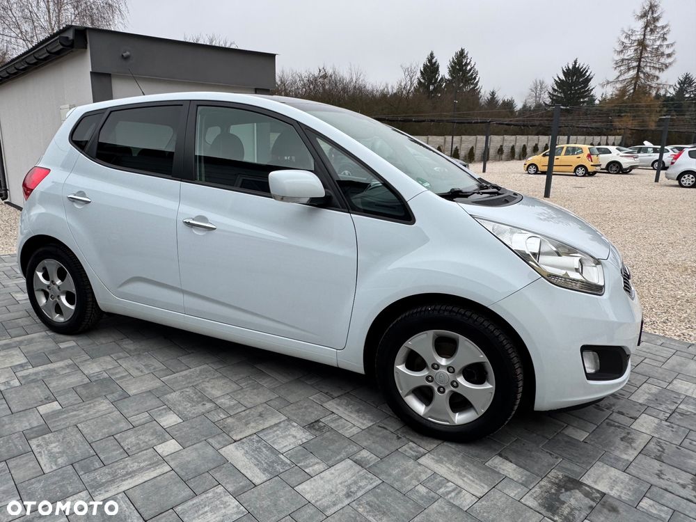 Kia Venga 1.4 CVVT UEFA EURO 2016 - 5