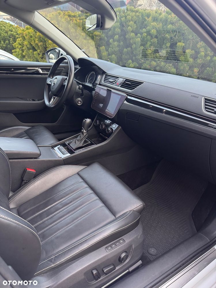 Skoda Superb 2.0 TDI SCR 4x4 L&K DSG - 9