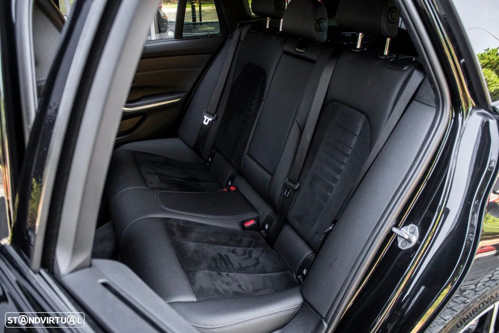 BMW 320 e Pack M Auto - 28