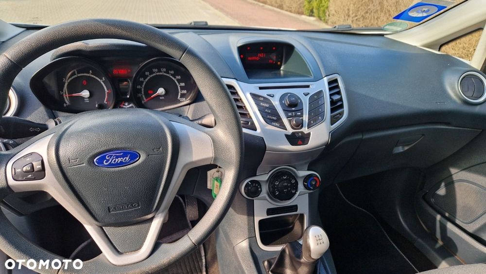 Ford Fiesta 1.25 Ambiente - 11