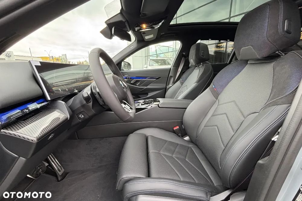 BMW Seria 5 520d xDrive mHEV - 11