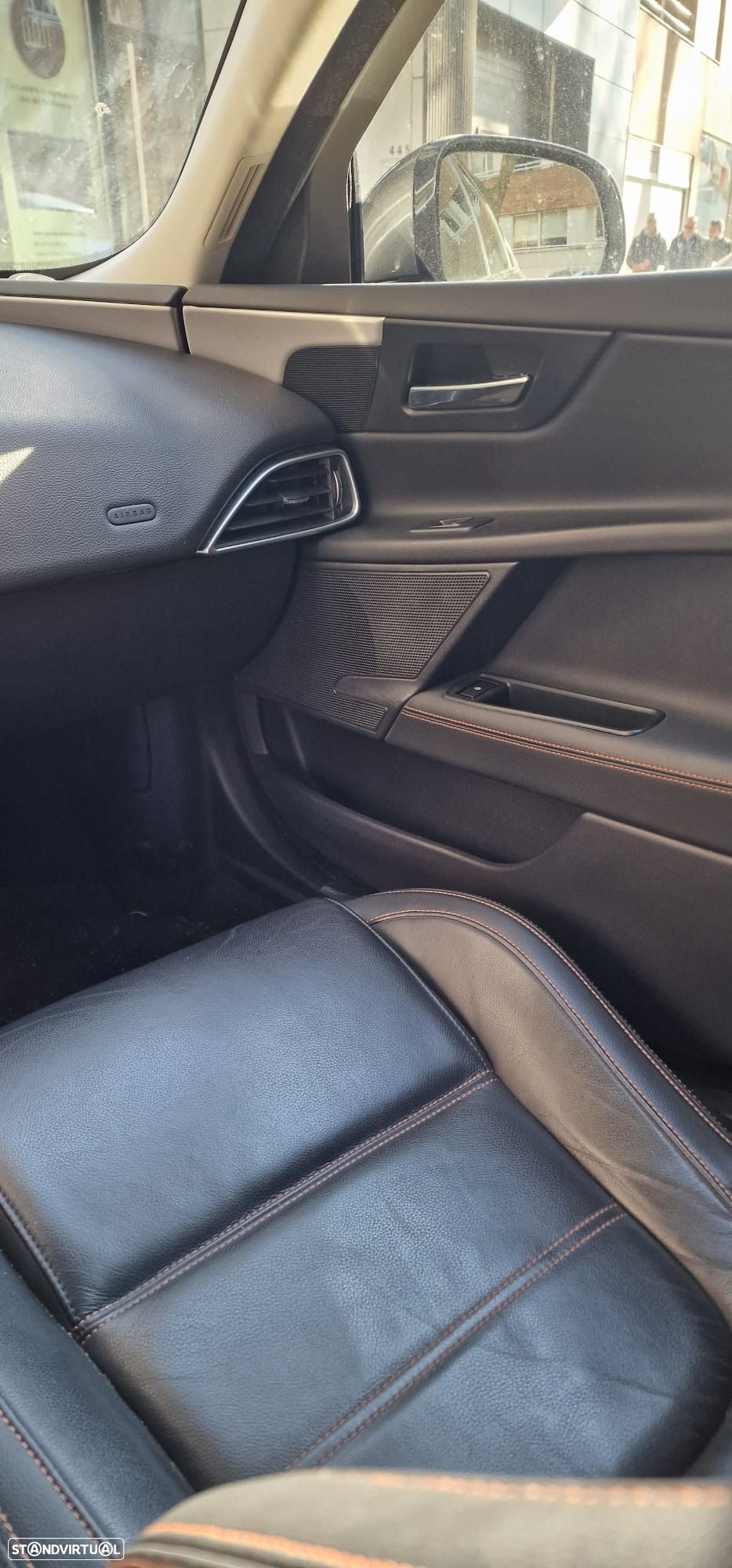 Jaguar XE - 26