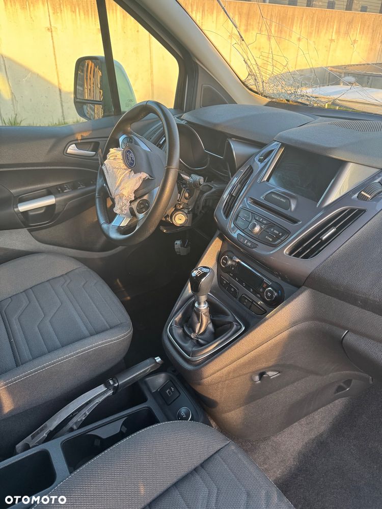 Ford Tourneo Connect Grand - 10