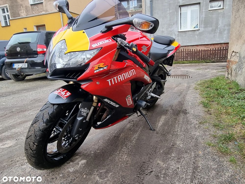 Suzuki GSX-R - 1