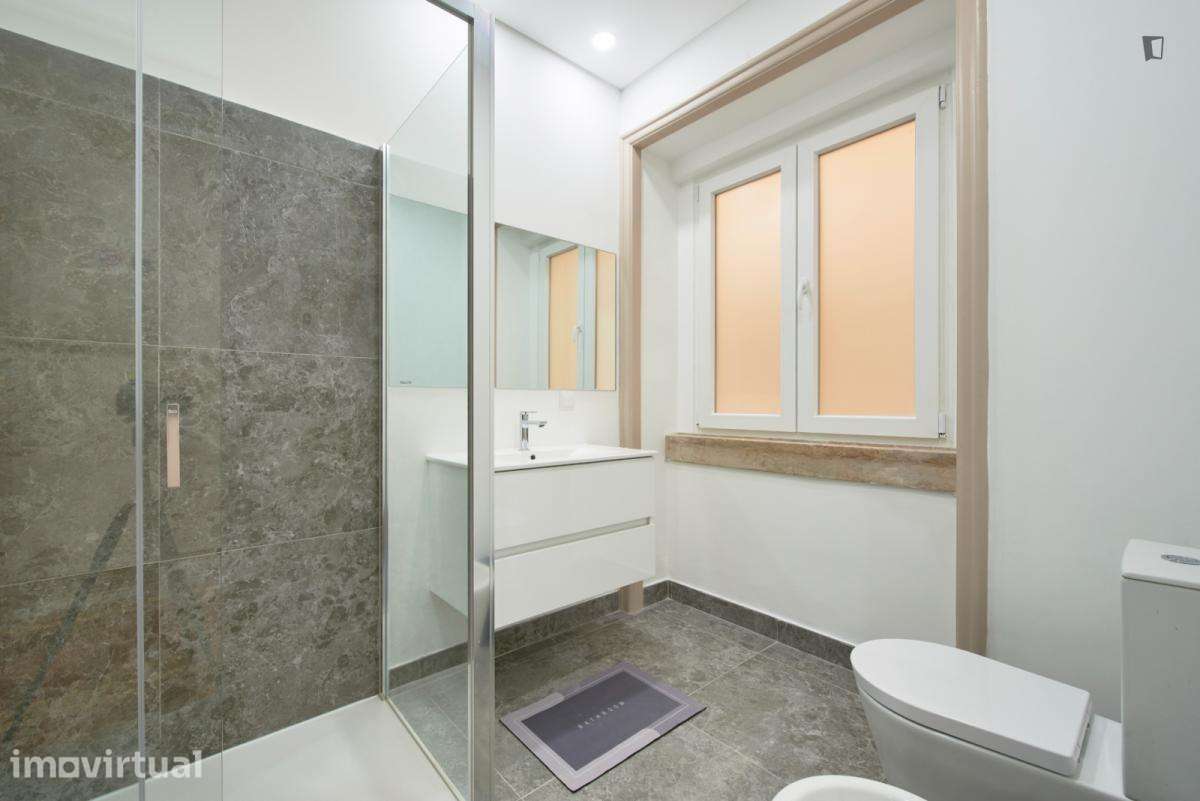 Quarto - localizado em Saldanha Lisbon - Grande imagem: 3/51
