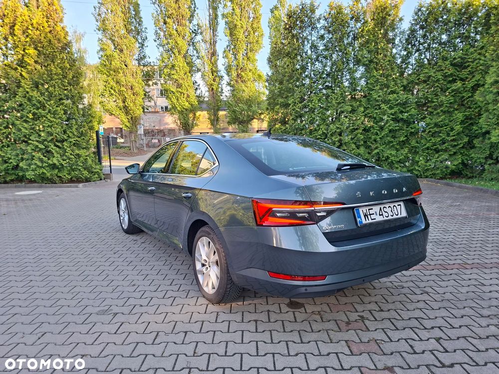Skoda Superb 2.0 TDI SCR Ambition DSG - 8