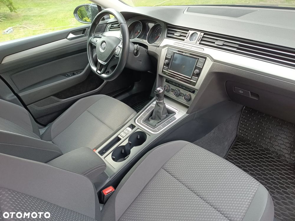 Volkswagen Passat 1.4 TSI BMT Trendline - 8