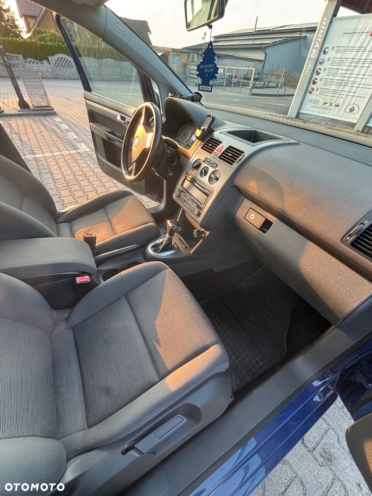 Volkswagen Touran 1.9 TDI DSG - 6