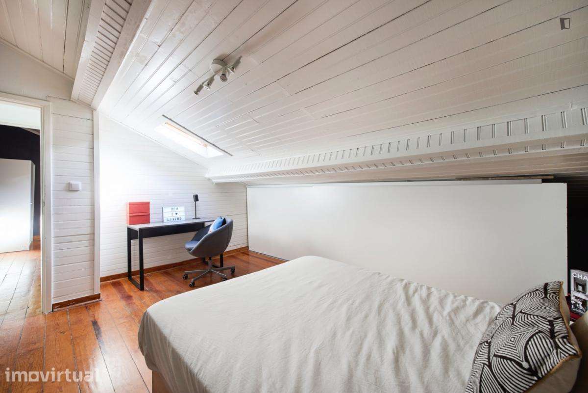 Quarto - localizado em Graça Lisbon - Grande imagem: 4/23