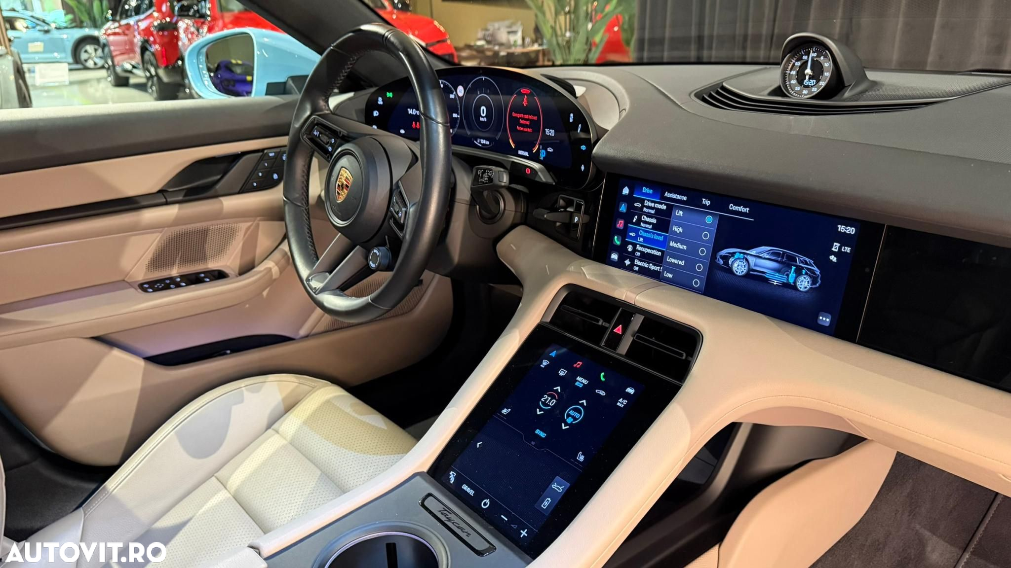 Porsche Taycan - 24