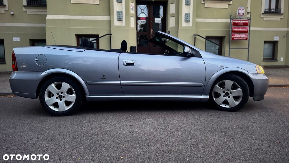 Opel Astra 1.8 Bertone - 1