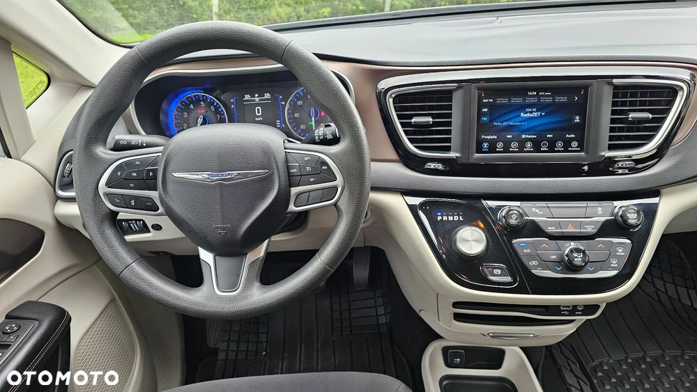 Chrysler Pacifica - 19