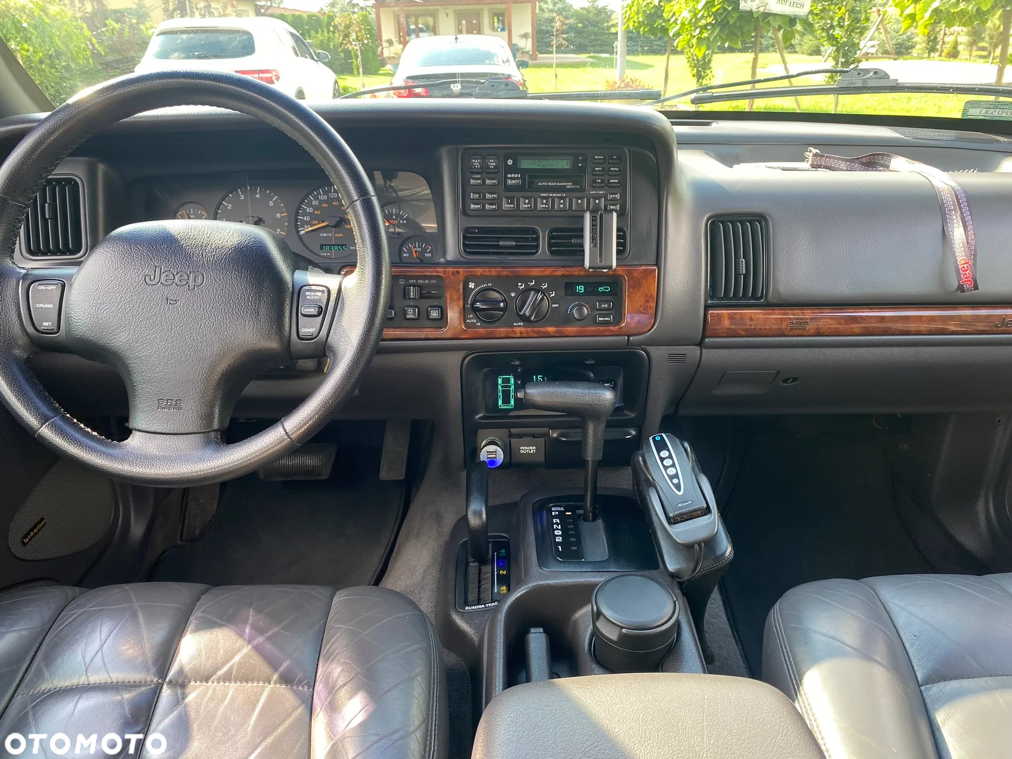 Jeep Cherokee 4.0 Limited - 12