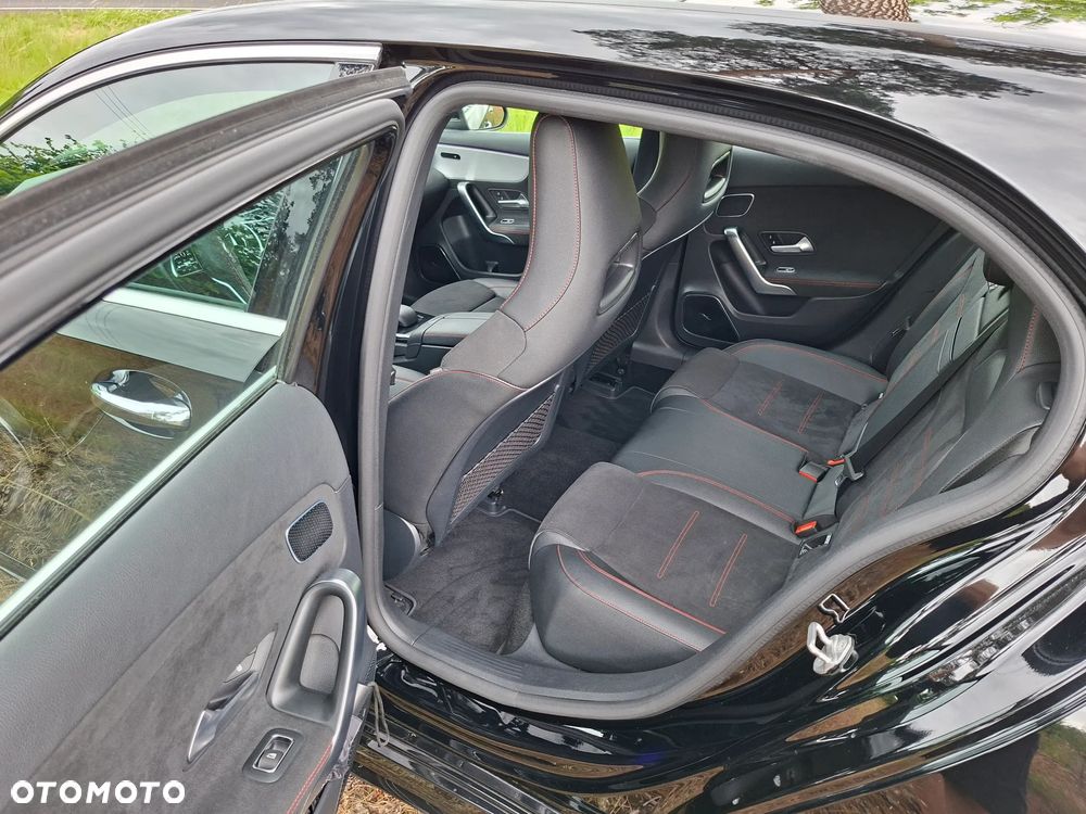 Mercedes-Benz Klasa A 250 4Matic 7G-DCT AMG Line - 17