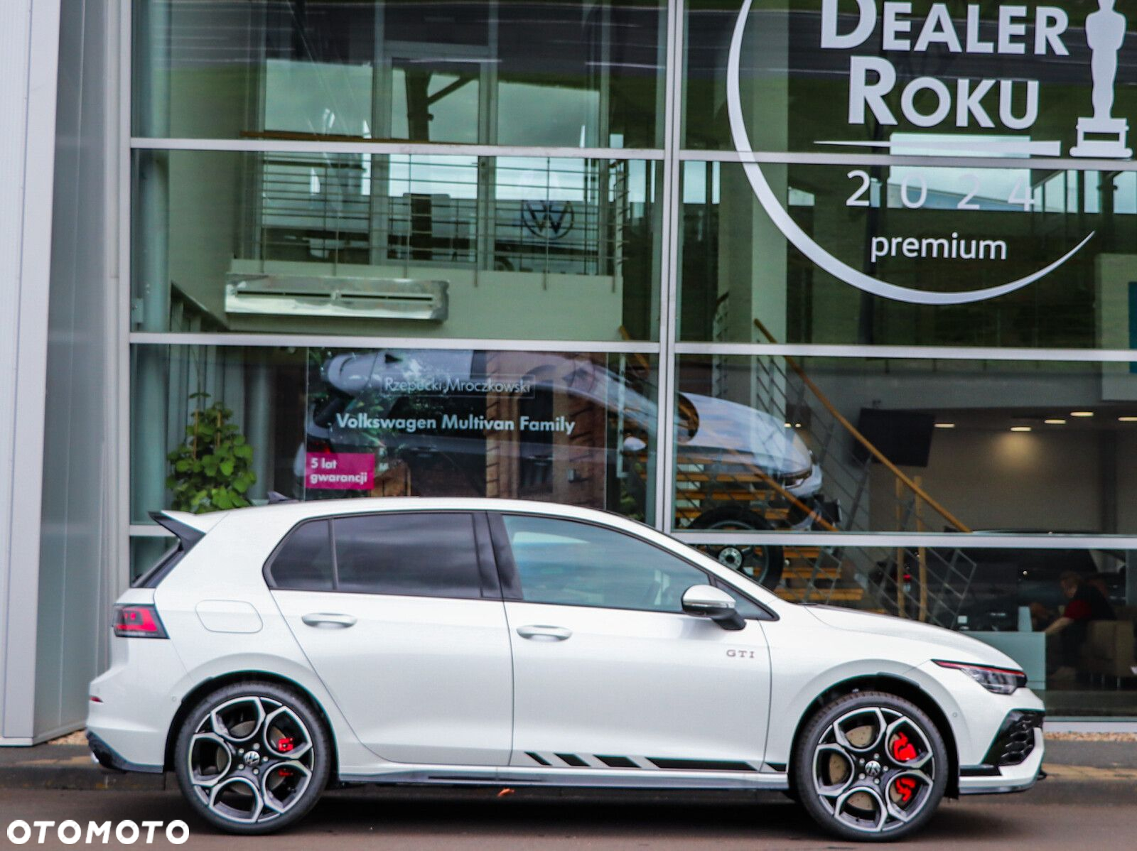 Volkswagen Golf - 6