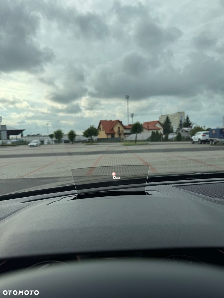 Volkswagen Passat - 16
