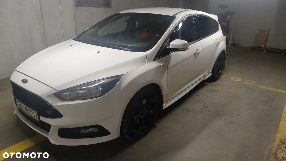 Ford Focus 2.0 EcoBoost ST-2 - 1