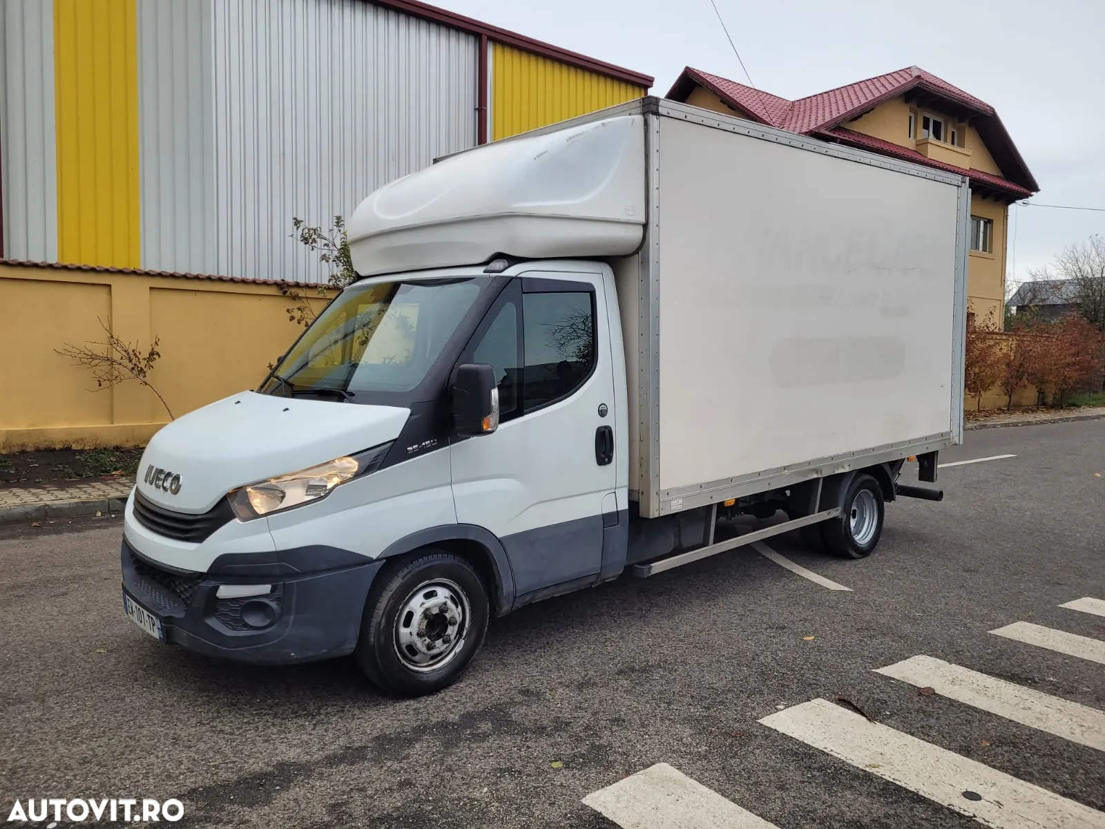 Iveco Daily 35-150 box si lift, cat B, box 8 Europlateti, motorizare 3.0l, finantare leasing - 6