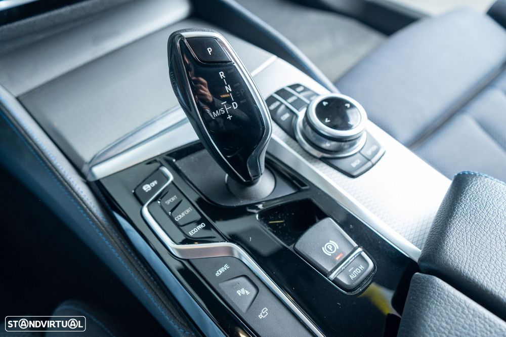 BMW 530 e Pack M - 18