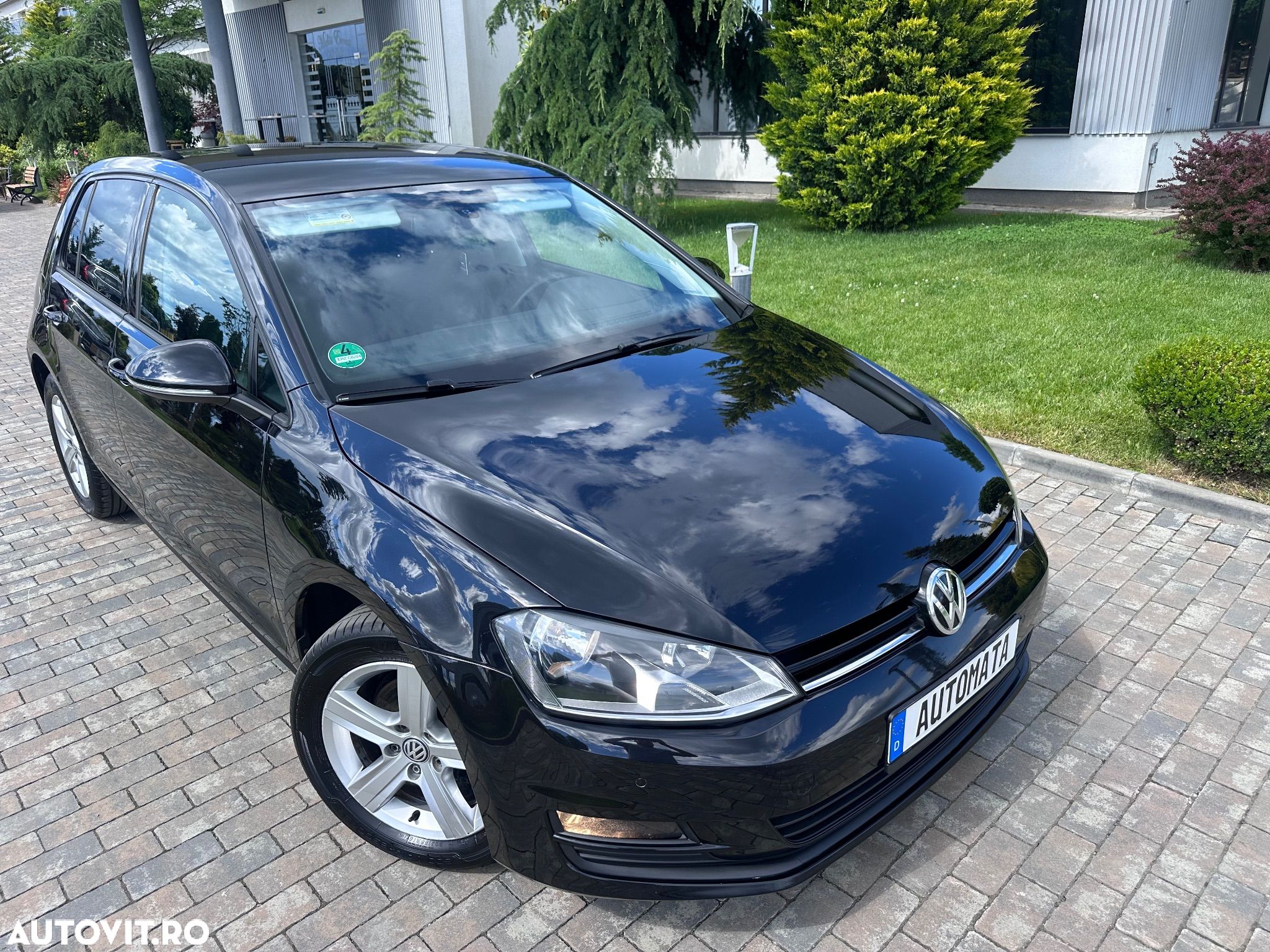 Volkswagen Golf 1.2 TSI BlueMotion Technology DSG Comfortline - 1